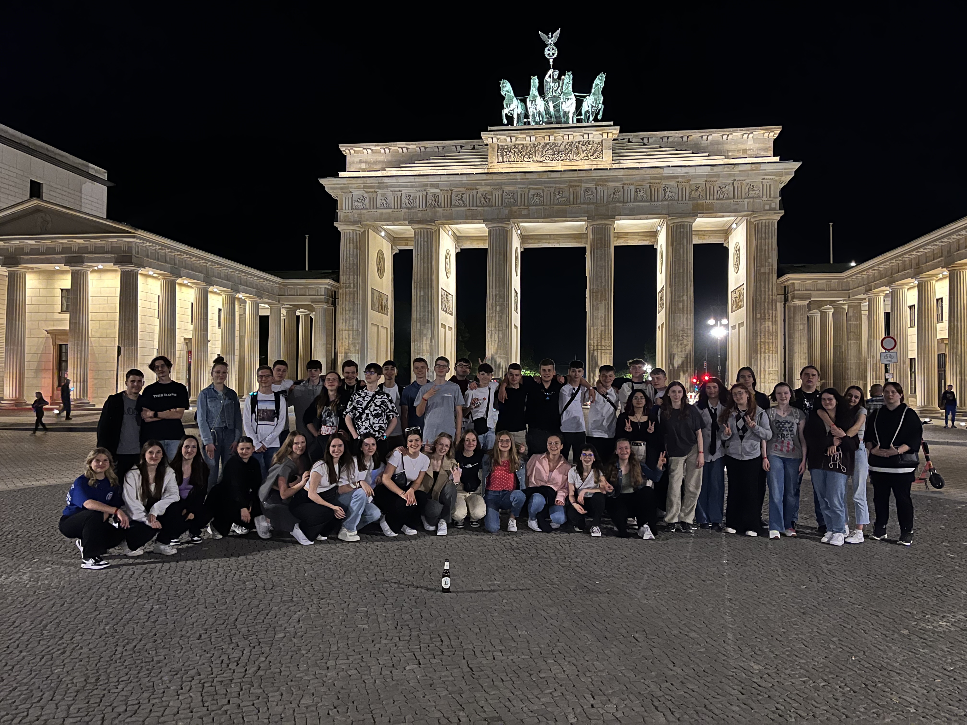 
    
            
                    Die 10a in der Nacht am Brandenburger Tor
                
        
